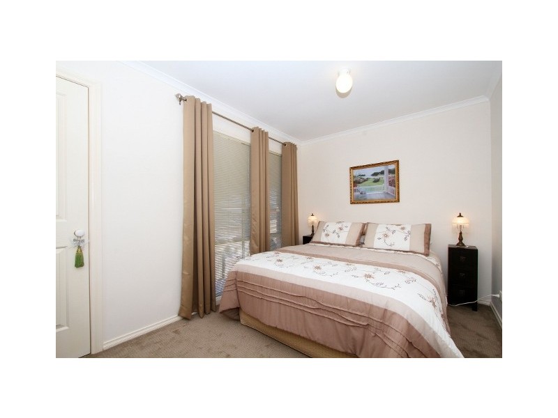37 Wattletree Drive, Taylors Hill VIC 3037