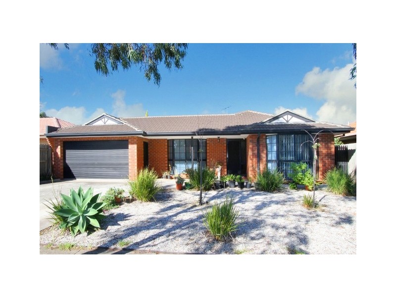 61 John Paul Drive, Hillside VIC 3037