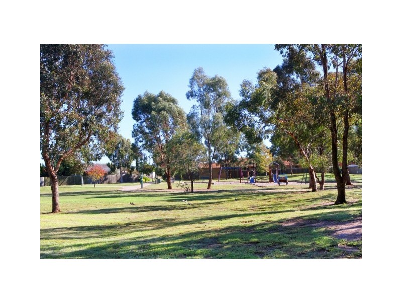 61 John Paul Drive, Hillside VIC 3037