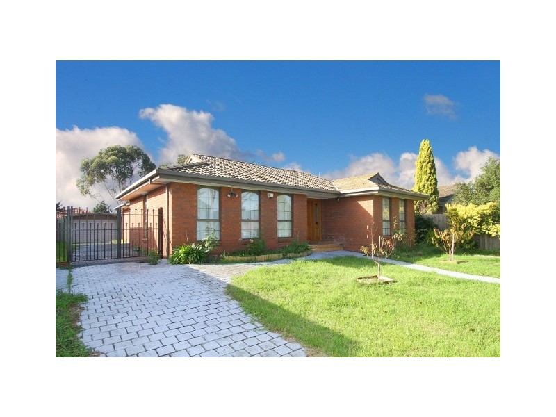 32 Aldershot Drive, Keilor Downs VIC 3038