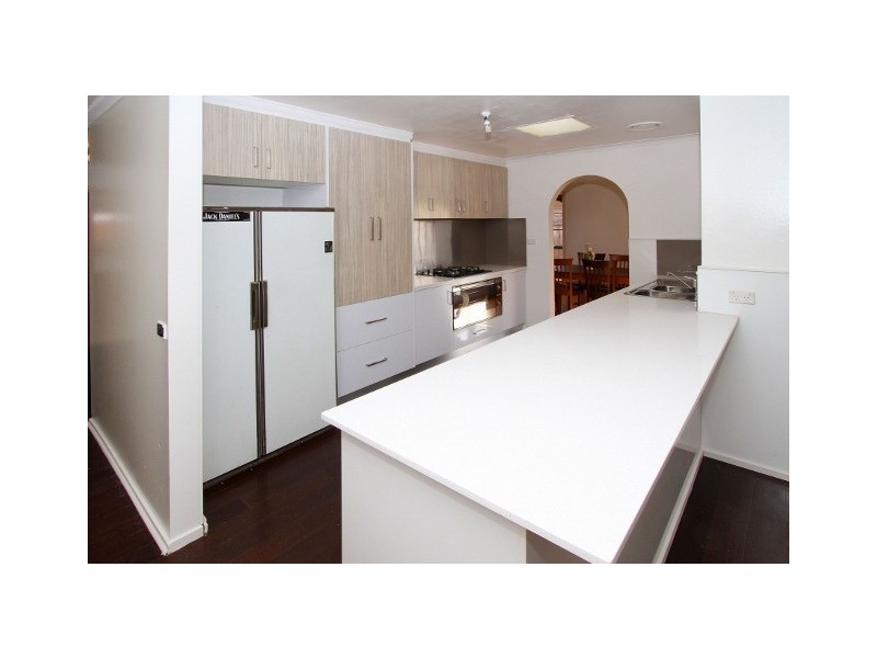 32 Aldershot Drive, Keilor Downs VIC 3038