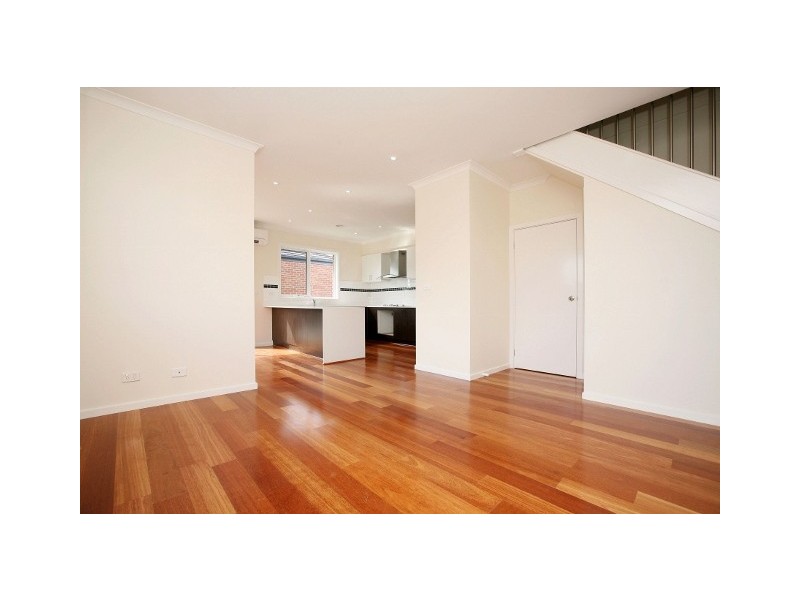 1/110 Fox Street, St Albans VIC 3021