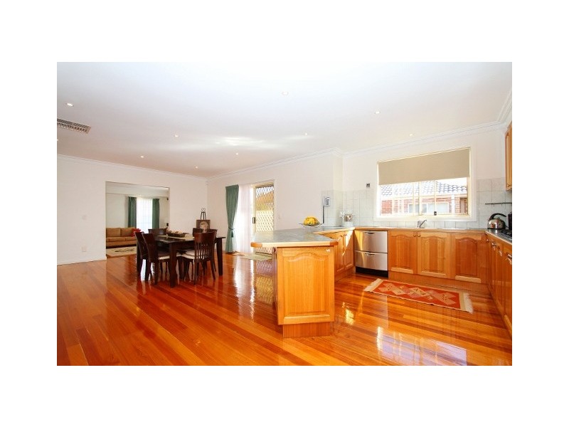 71 McCubbin Drive, Taylors Lakes VIC 3038