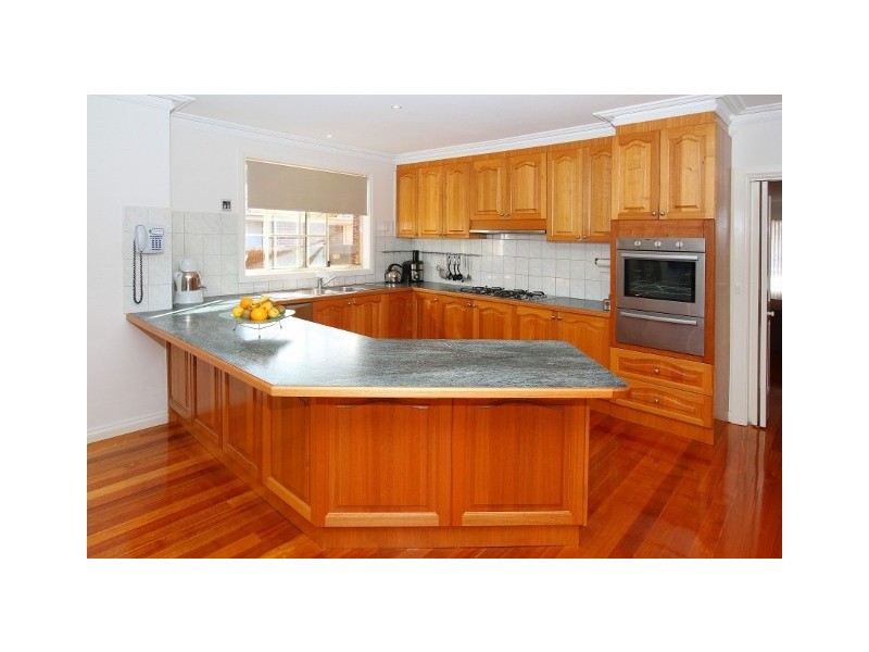 71 McCubbin Drive, Taylors Lakes VIC 3038