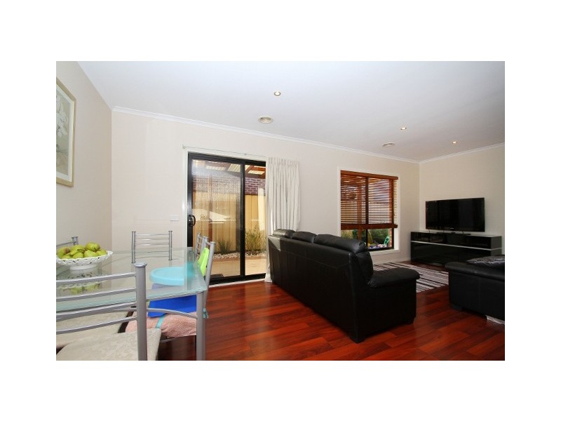 12 Lyons Avenue, Burnside Heights VIC 3023