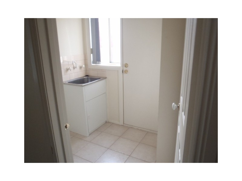 64 Brindalee Way, Hillside VIC 3037