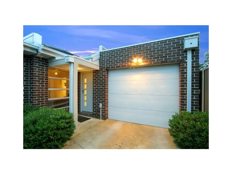 4/38 Buckingham Street, Sydenham VIC 3037