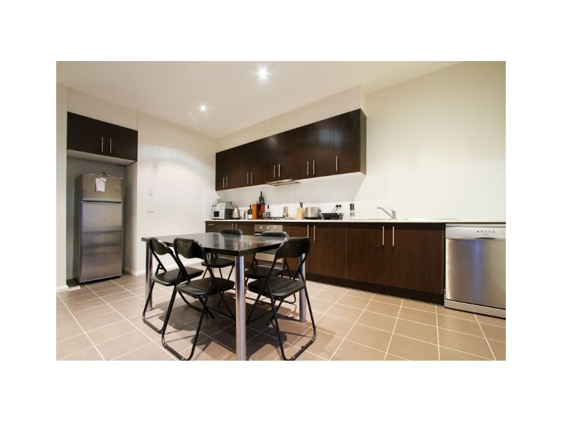 4/38 Buckingham Street, Sydenham VIC 3037