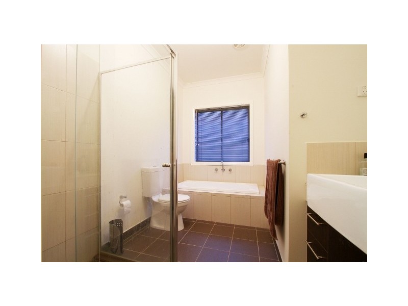 4/38 Buckingham Street, Sydenham VIC 3037