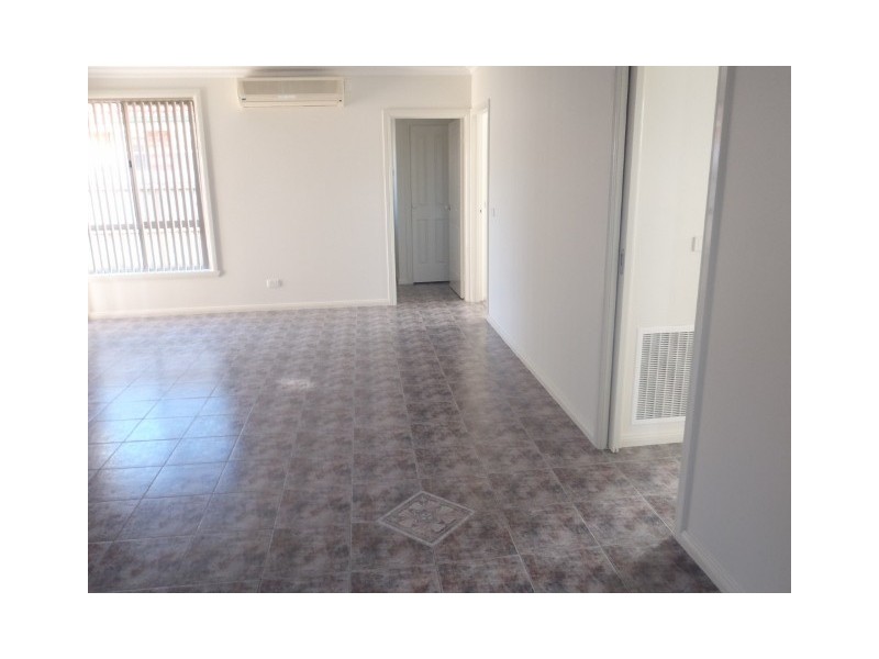 1/19 Silverdene Avenue, Sydenham VIC 3037