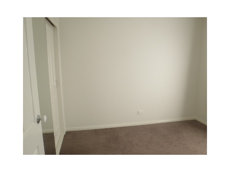 1/19 Silverdene Avenue, Sydenham VIC 3037