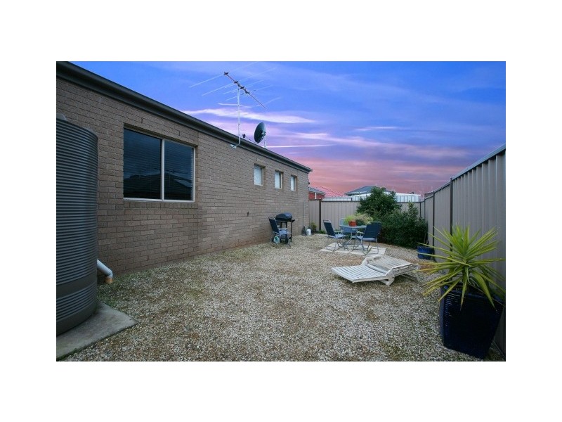 7 Inglewood Drive, Burnside Heights VIC 3023