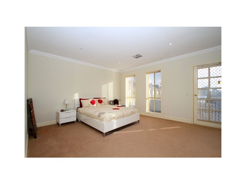 6/8 Lorraine Court, Hillside VIC 3037