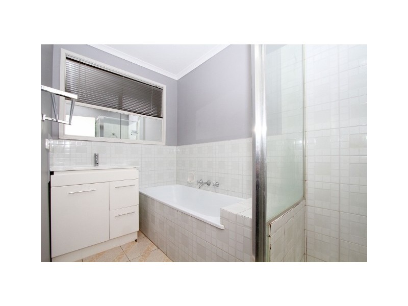 2a Caprice Court, Keilor Downs VIC 3038