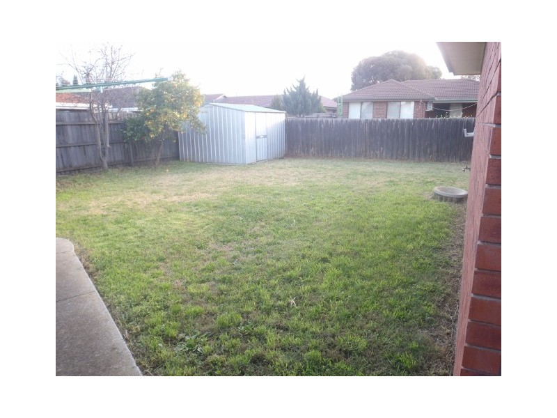 3 Sandstone Court, Delahey VIC 3037