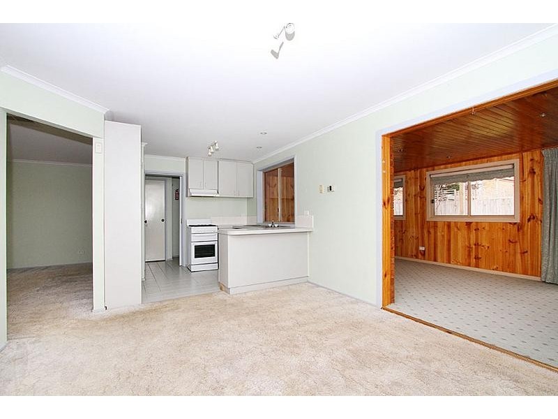 8 Sambuco Court, Sydenham VIC 3037