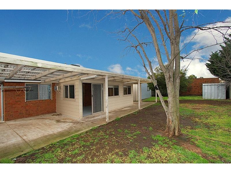 8 Sambuco Court, Sydenham VIC 3037