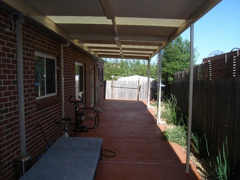 1/13 Shields Court, Sydenham VIC 3037