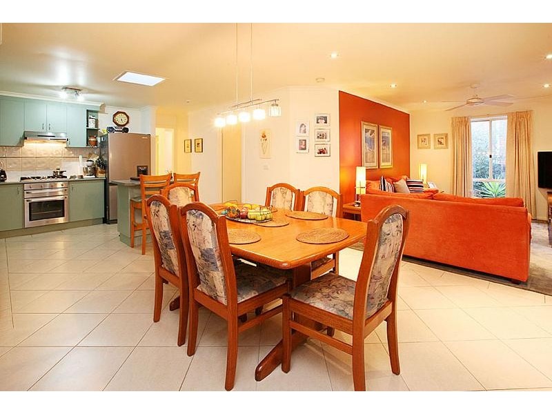 7 Village Avenue, Taylors Lakes VIC 3038