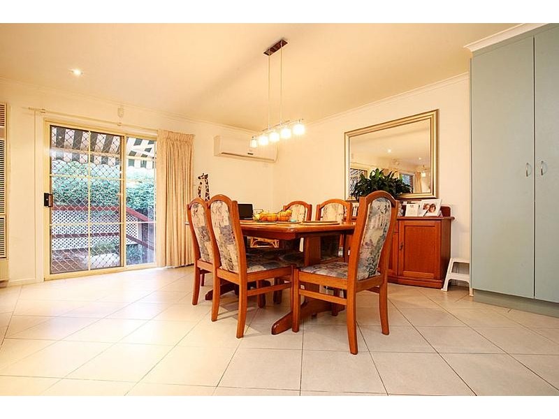 7 Village Avenue, Taylors Lakes VIC 3038