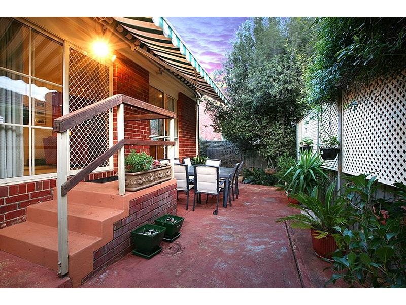 7 Village Avenue, Taylors Lakes VIC 3038