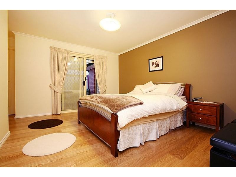 31 Wakelin Crescent, Taylors Lakes VIC 3038