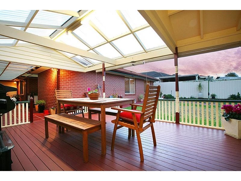 31 Wakelin Crescent, Taylors Lakes VIC 3038