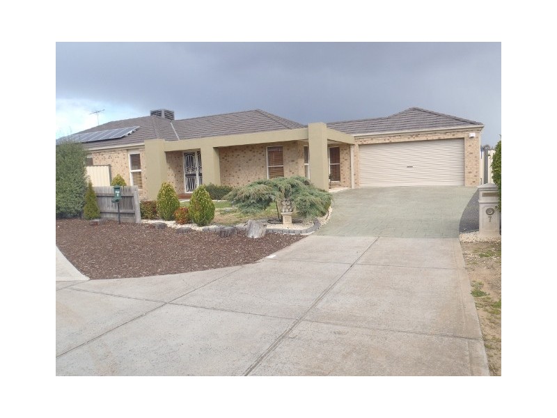 7 Enid Court, Hillside VIC 3037