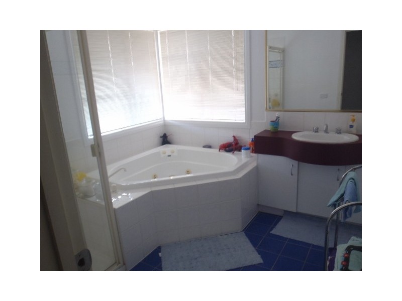 7 Enid Court, Hillside VIC 3037