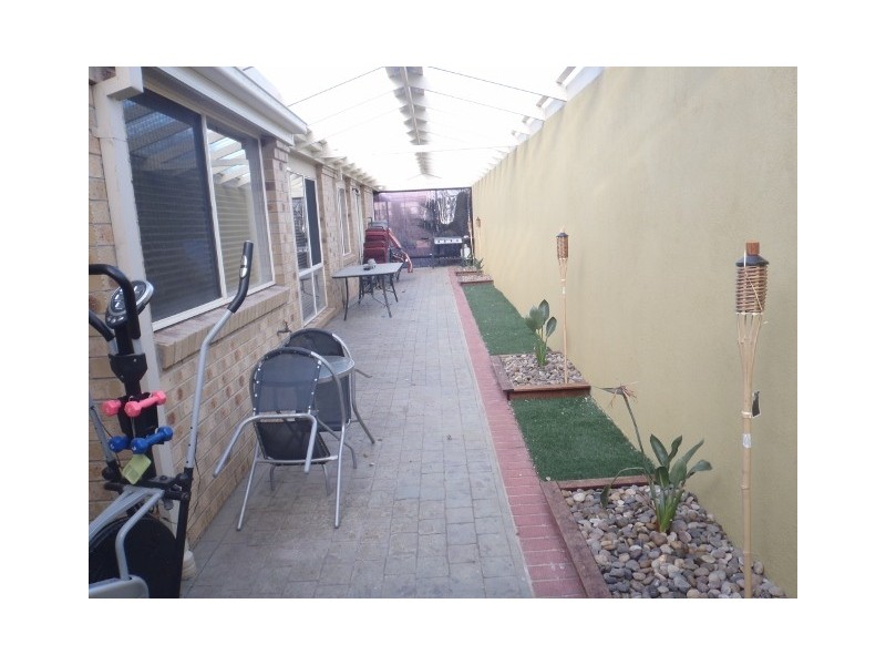 7 Enid Court, Hillside VIC 3037