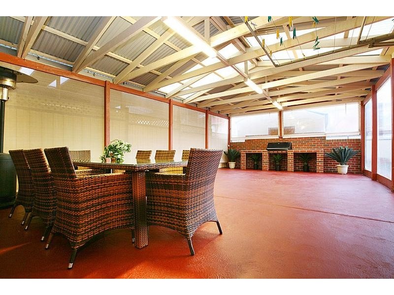 12 Tudor Rose Crescent, Sydenham VIC 3037