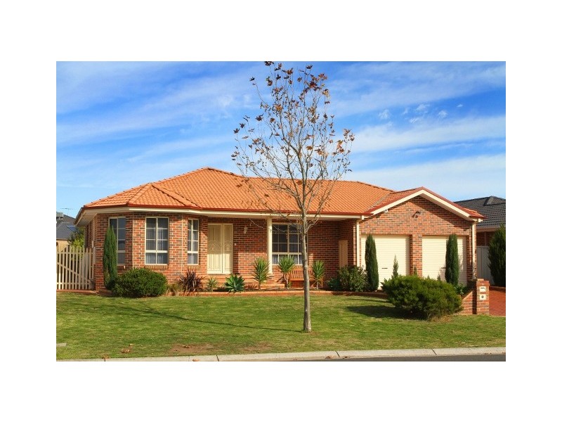 71 McCubbin Dve, Taylors Lakes VIC 3038