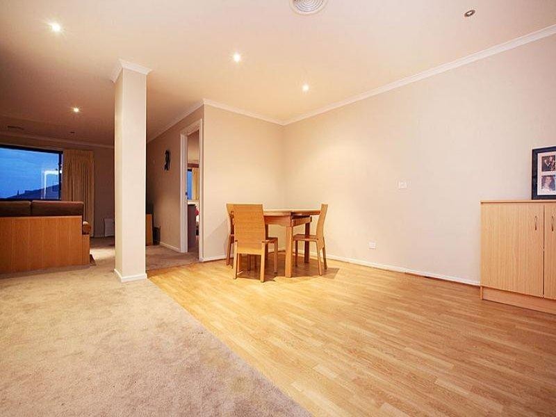 7 Tucker Place, Caroline Springs VIC 3023