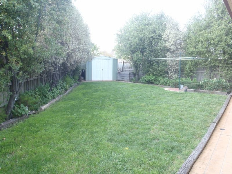 7 Sundew Close, Hillside VIC 3037