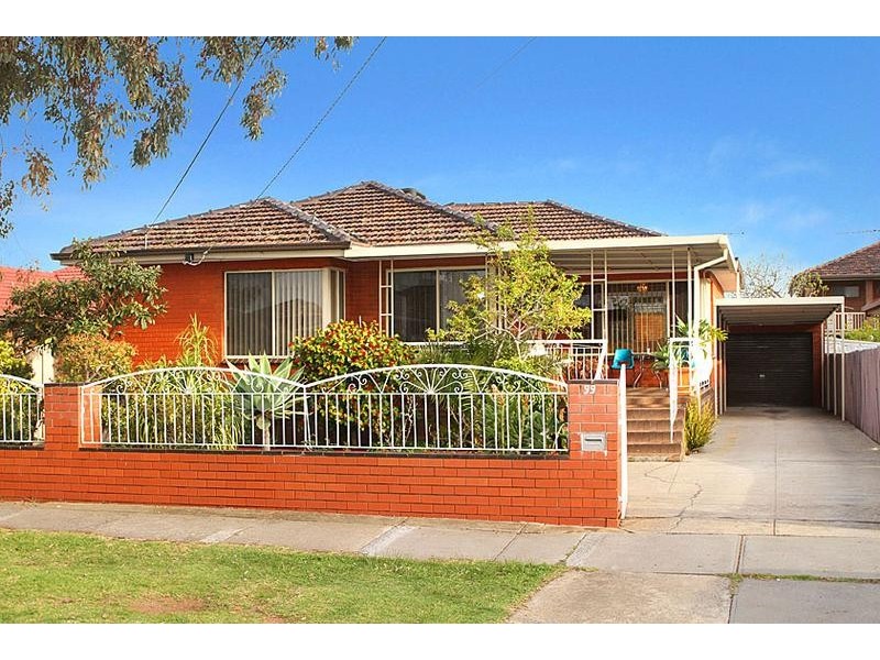 99 Gillespie Road, Kings Park VIC 3021