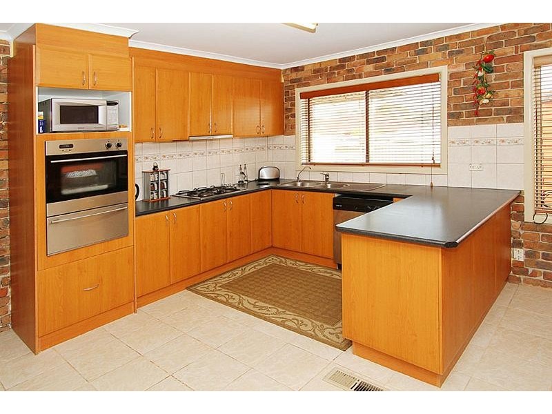 99 Gillespie Road, Kings Park VIC 3021