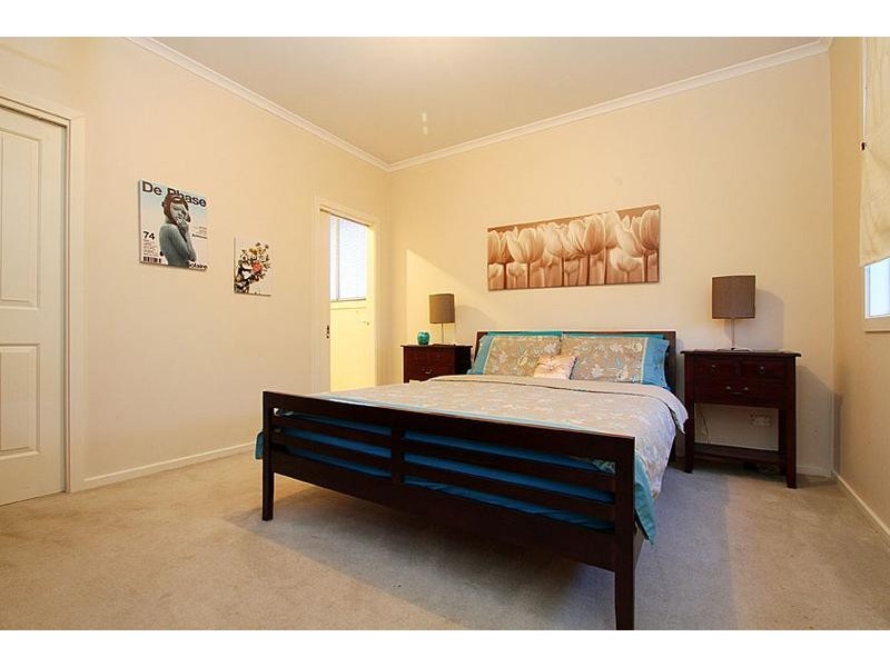 4/1a Thorogood Court, Taylors Lakes VIC 3038