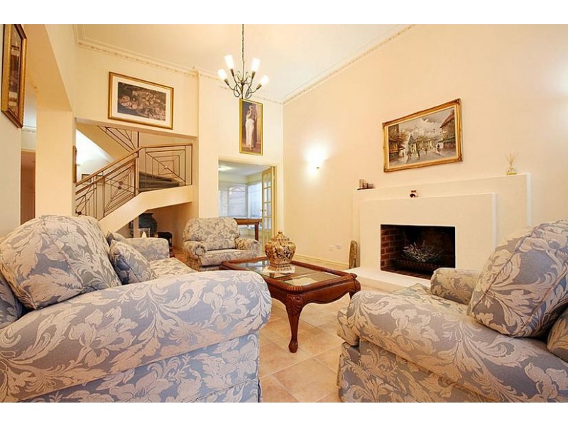 12 Stirling Court, Hillside VIC 3037