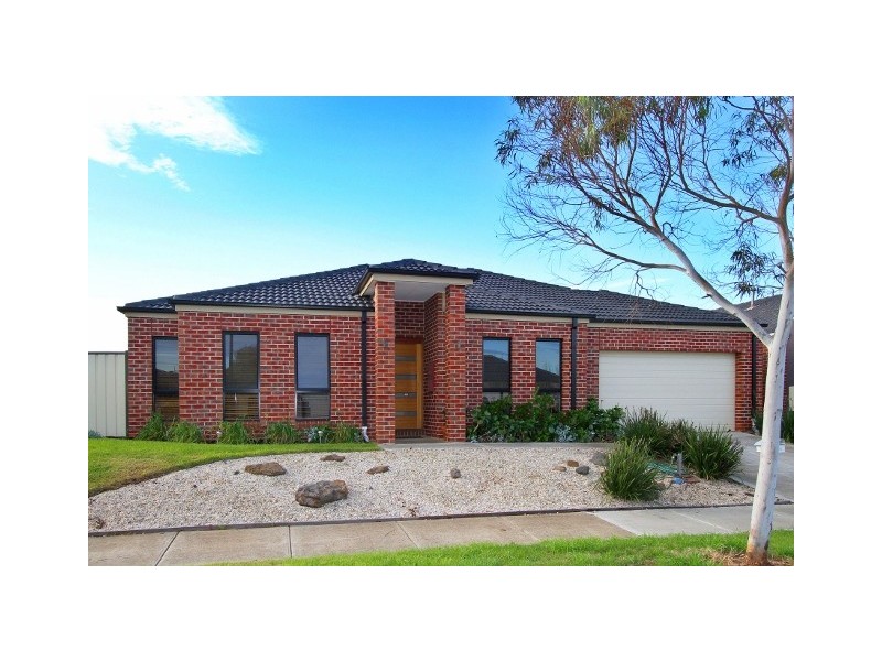 12 Lyons Avenue, Burnside Heights VIC 3023