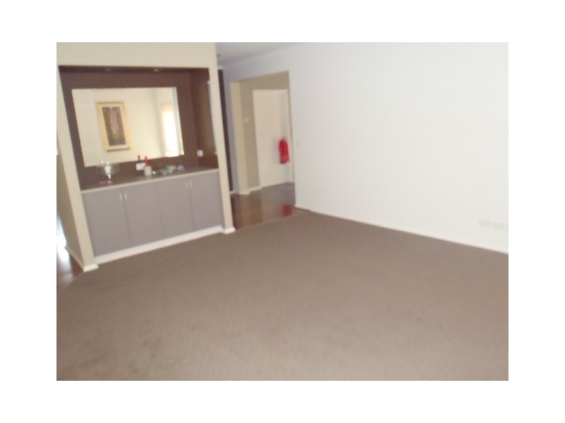 13 Rowell Place, Taylors Lakes VIC 3038