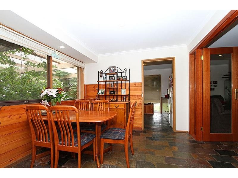 18 Buckingham Street, Sydenham VIC 3037