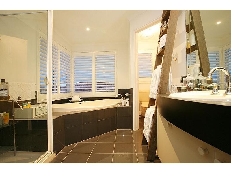 69 McCubbin Drive, Taylors Lakes VIC 3038