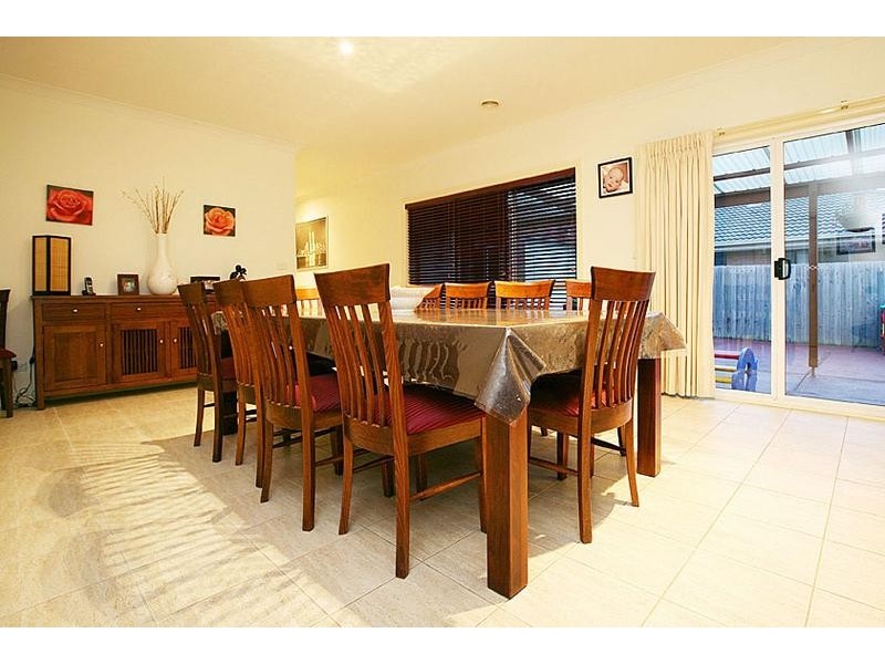 4 Renae Way, Sydenham VIC 3037