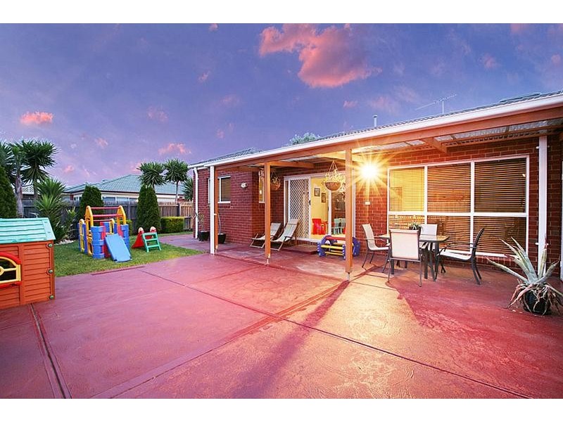 4 Renae Way, Sydenham VIC 3037