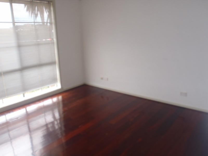 8 Bedingham Drive, Hillside VIC 3037