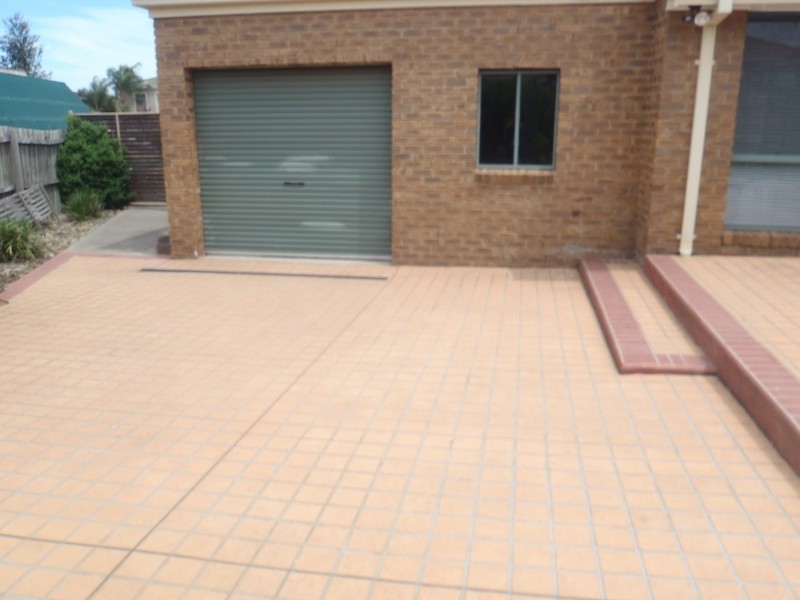 8 Bedingham Drive, Hillside VIC 3037