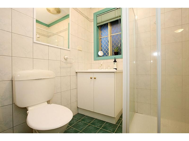 2 Honeysuckle Avenue, Hillside VIC 3037