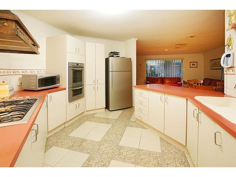 23 Dundee Way, Sydenham VIC 3037