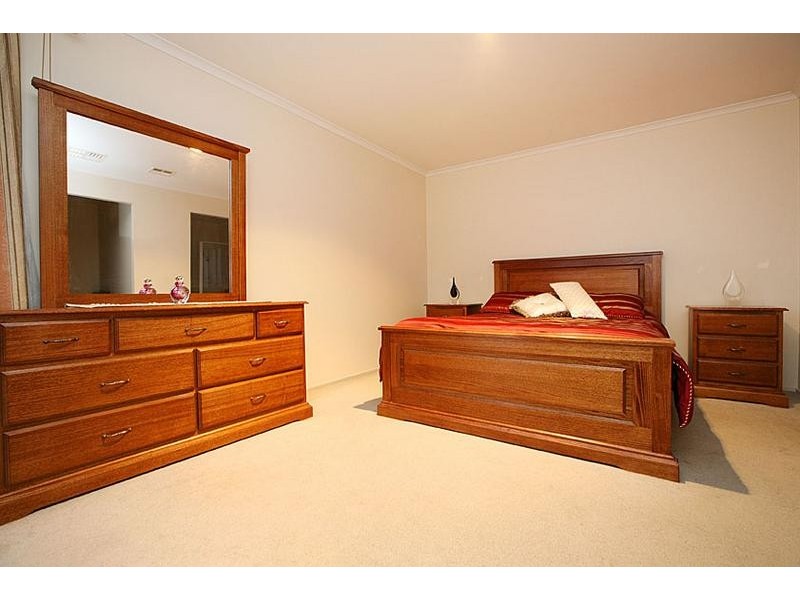 23 Dundee Way, Sydenham VIC 3037