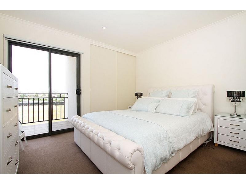 23/21-29 Trickey Avenue, Sydenham VIC 3037